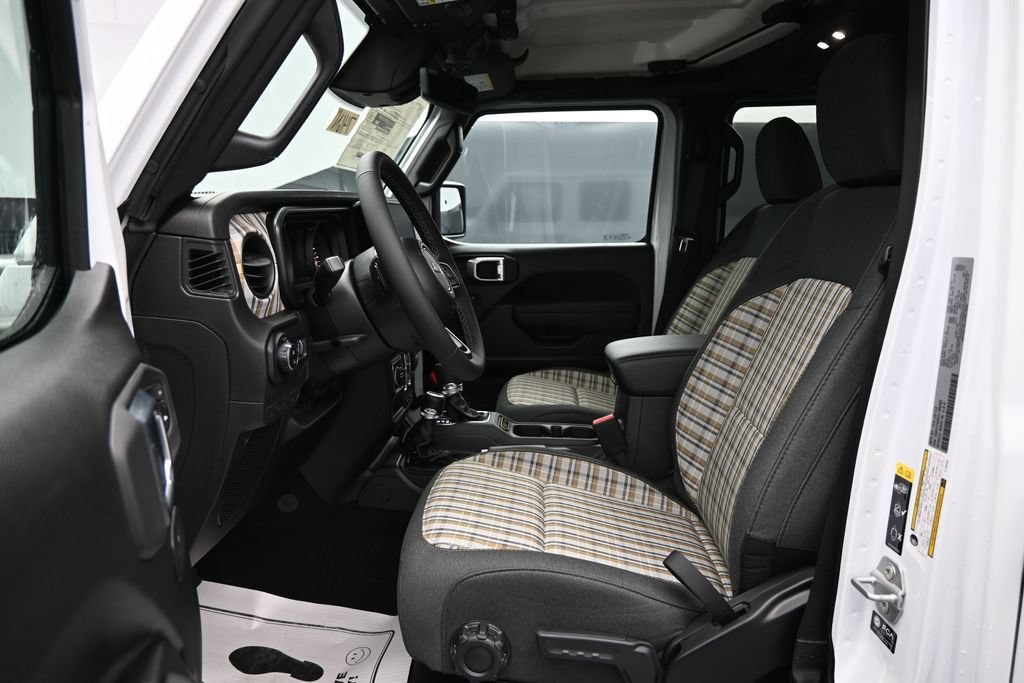 New 2026 Jeep Gladiator Sport AWD/4WD image 9