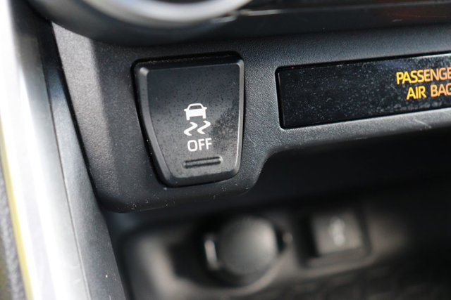 Used 2020 Toyota RAV4 LE w/ Carpet Mat Package FWD image 17