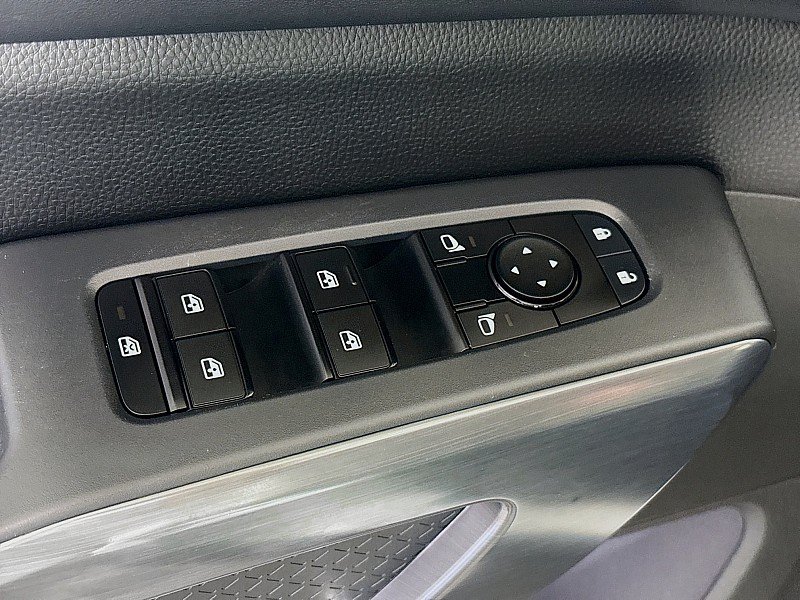 Used 2024 Nissan Pathfinder Rock Creek AWD/4WD image 17