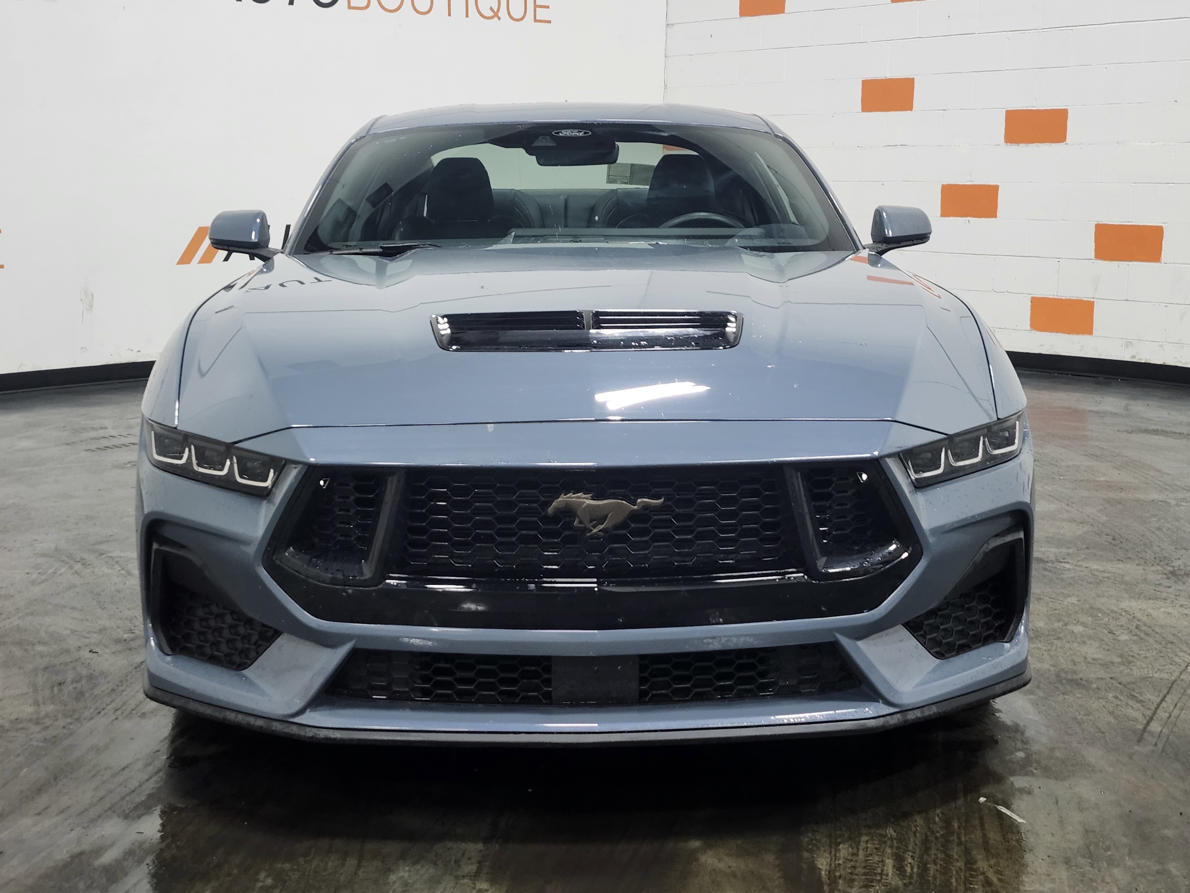 Used 2024 Ford Mustang GT Premium image 3
