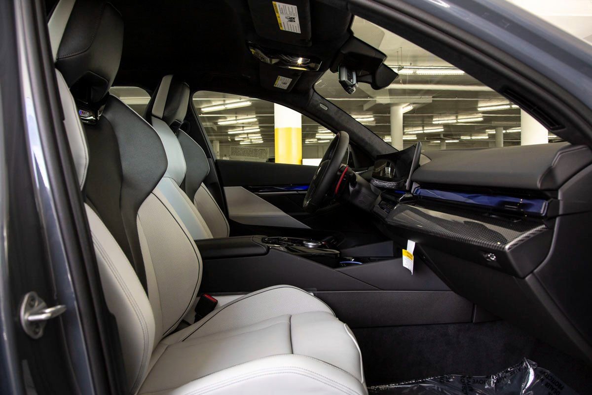 New 2026 BMW M5 w/ Carbon Package image 34