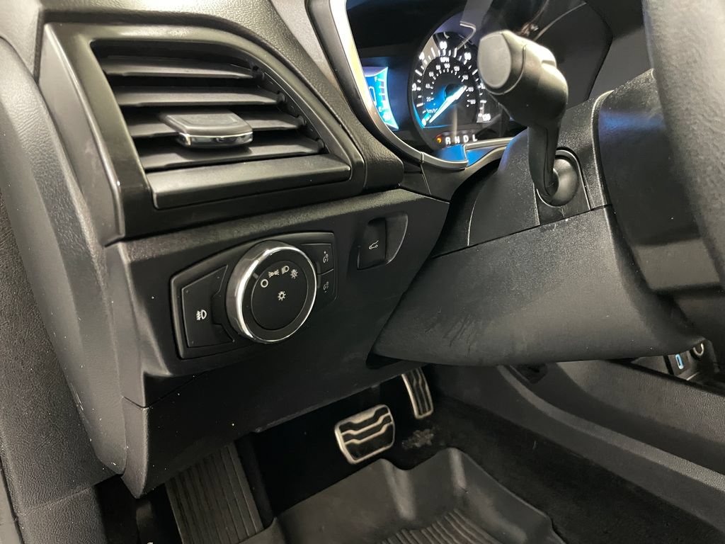 Used 2017 Ford Fusion Titanium FWD image 26