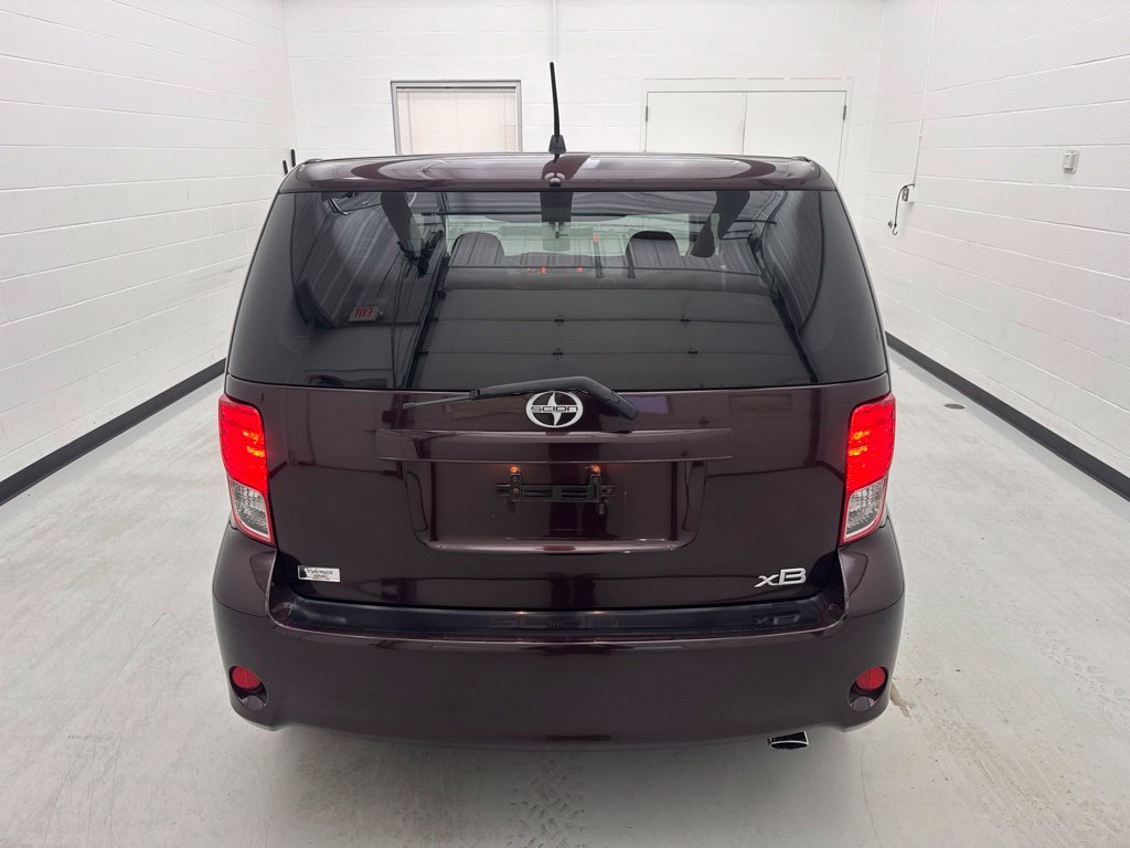 Used 2012 Scion xB FWD image 5