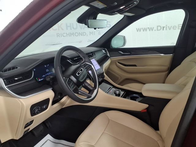 Used 2024 Jeep Grand Cherokee L Limited w/ Luxury Tech Group II AWD/4WD image 12