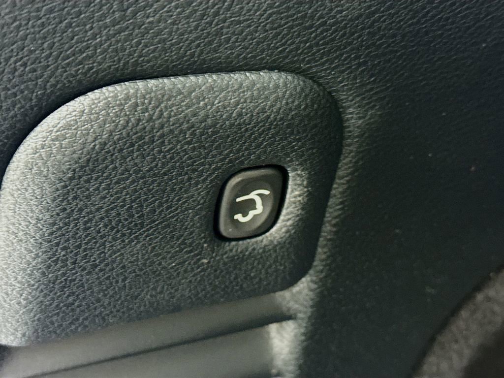 Used 2020 Jeep Grand Cherokee Limited X image 32