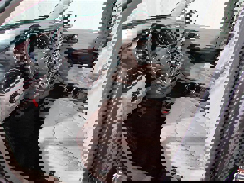 Used 2021 Chrysler Voyager Lxi image 54