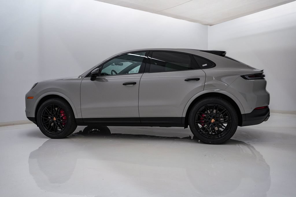 New 2026 Porsche Cayenne S AWD/4WD image 2
