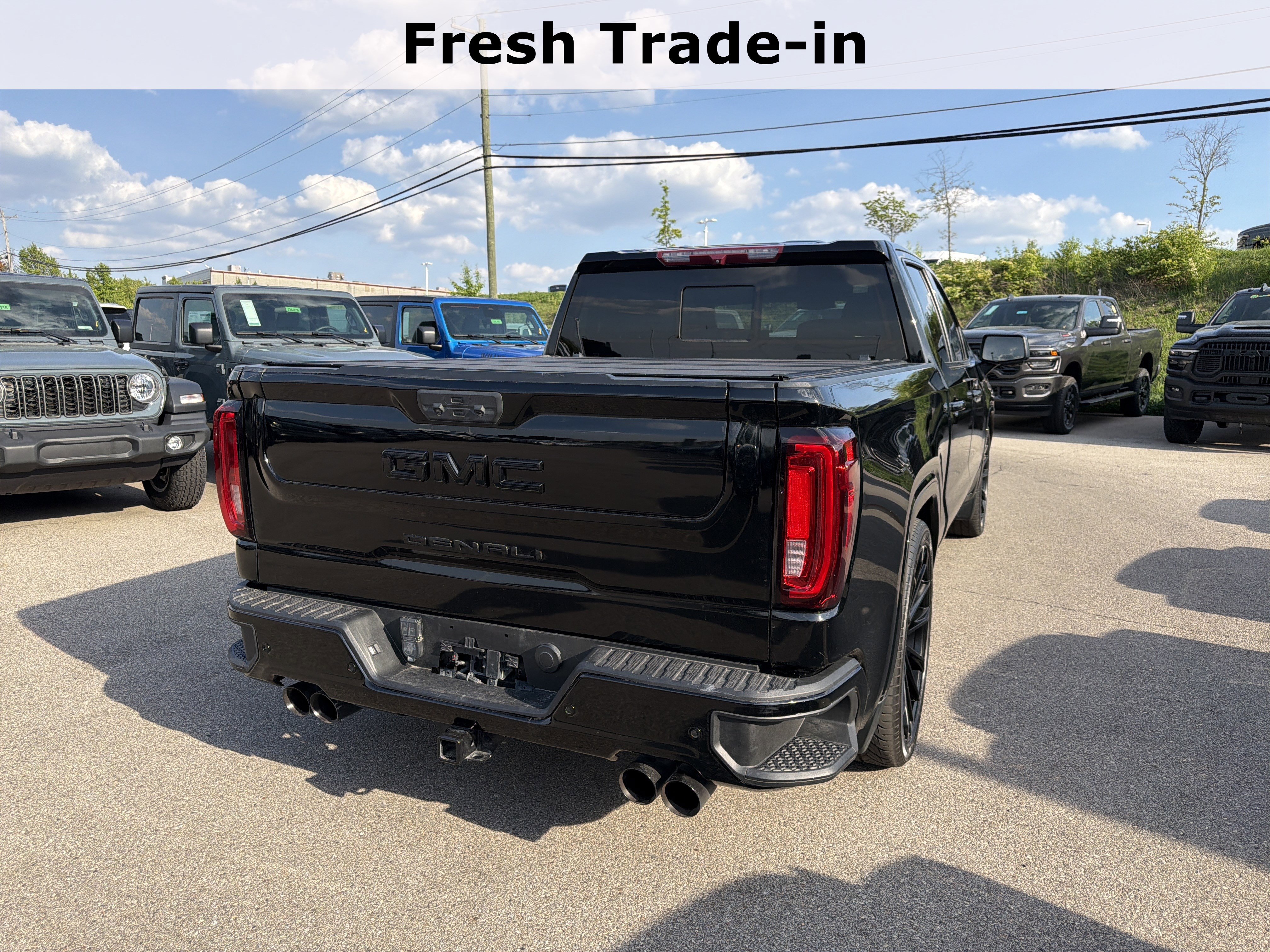 Used 2023 GMC Sierra 1500 Denali AWD/4WD image 9