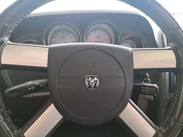 Used 2009 Dodge Challenger R/T RWD image 9