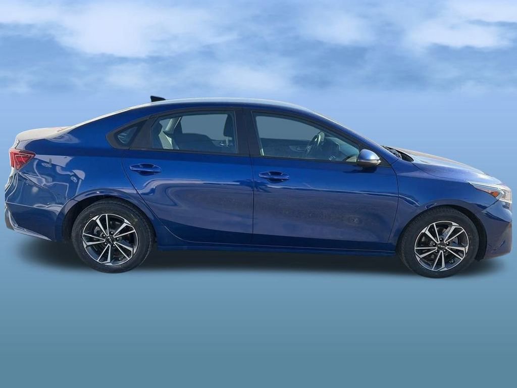 Used 2023 Kia Forte LXS w/ LXS Technology Package FWD image 9