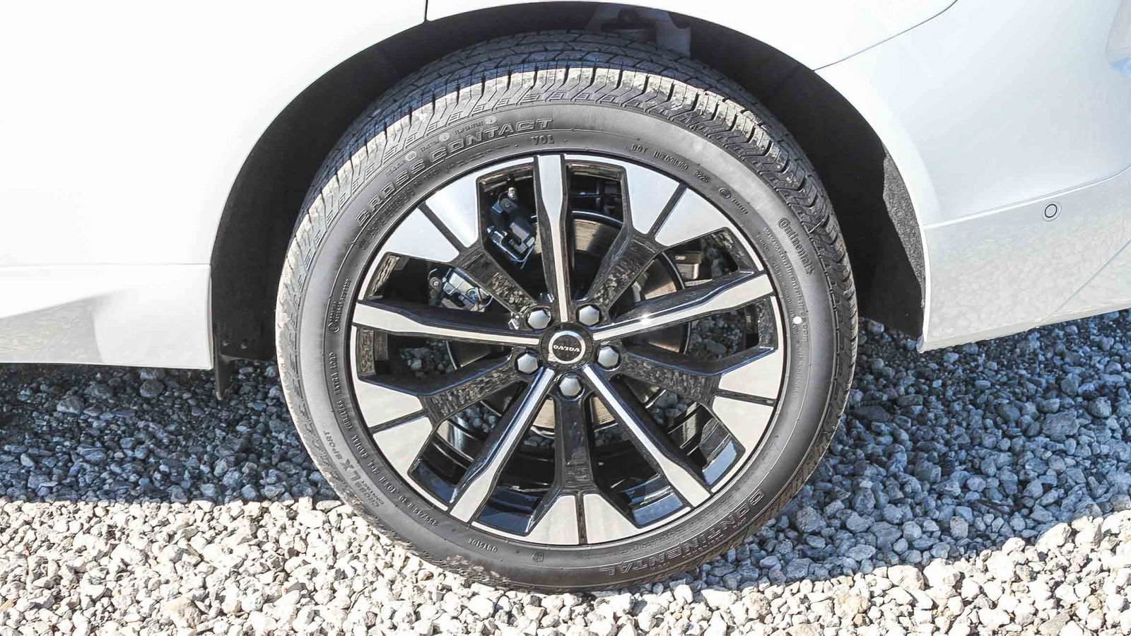New 2026 Volvo XC60 B5 Plus w/ Climate Package PRO AWD/4WD image 11