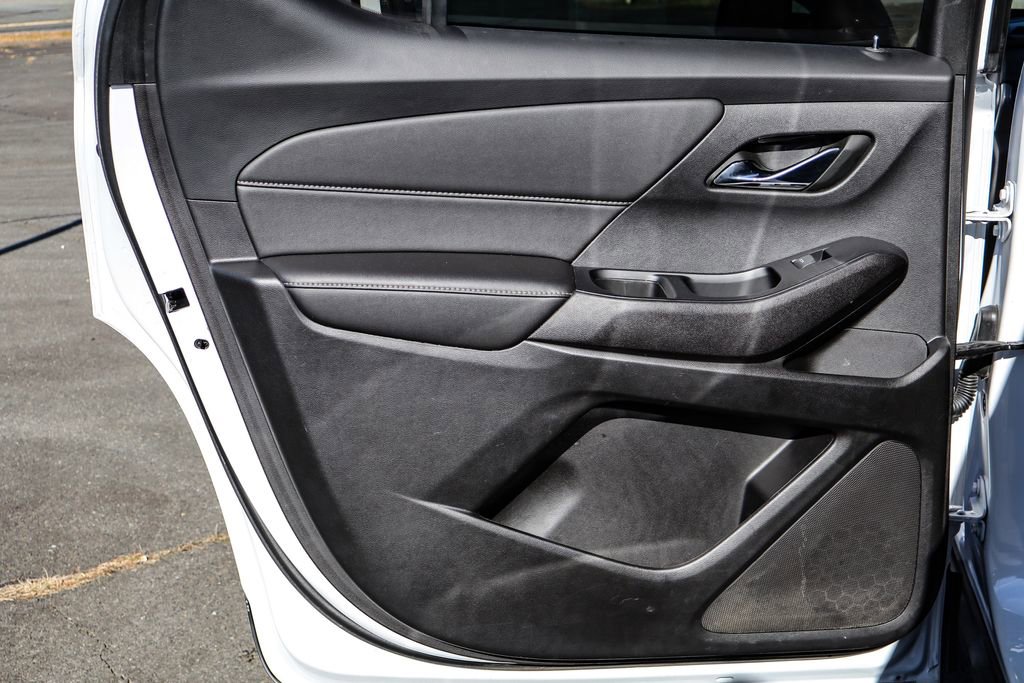 Used 2023 Chevrolet Traverse LT w/ LPO, Floor Liner Package image 41