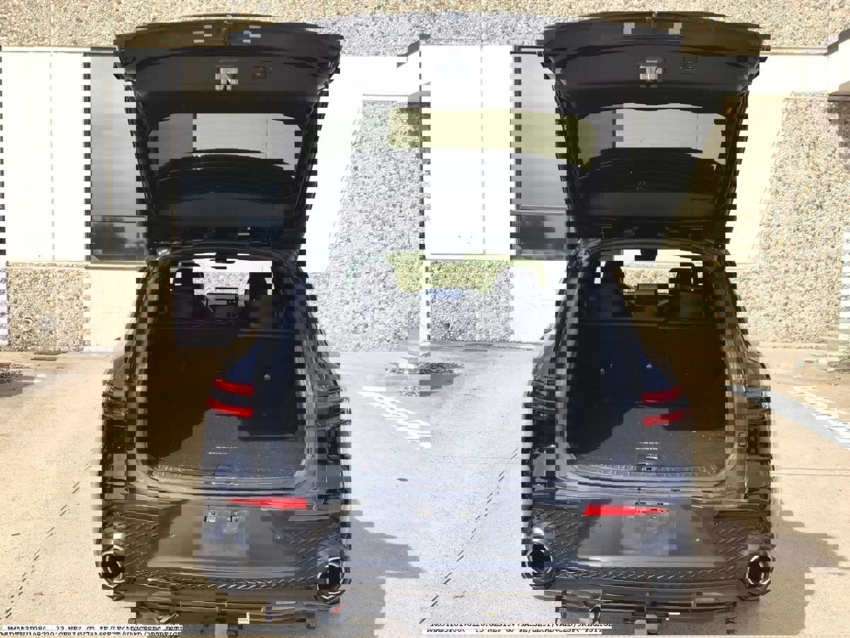 Used 2023 Genesis GV70 2.5T w/ Sport Prestige Package image 15