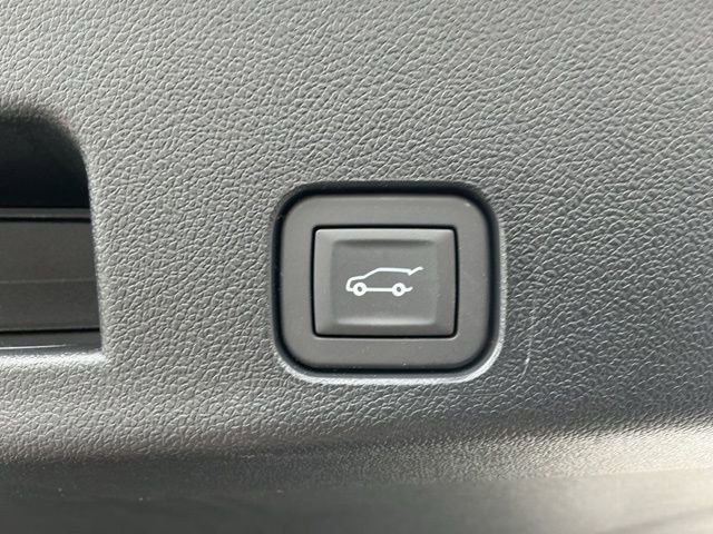 New 2026 Chevrolet Traverse Z71 w/ Driver Confidence Package image 16