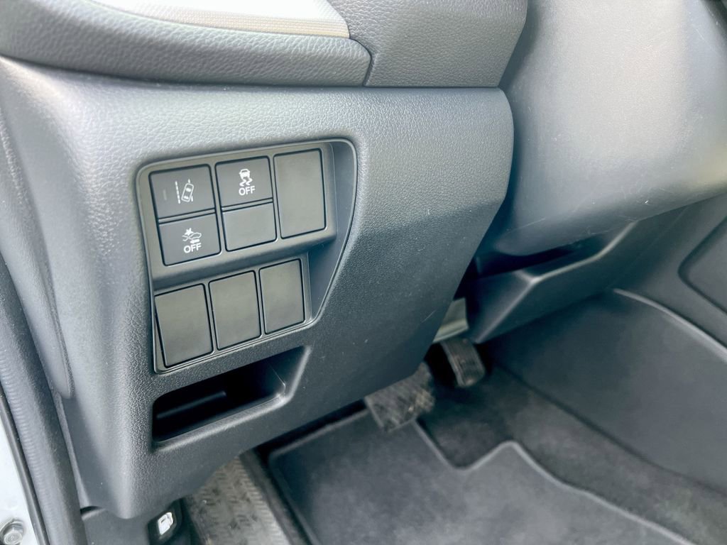 Used 2020 Honda CR-V LX image 15
