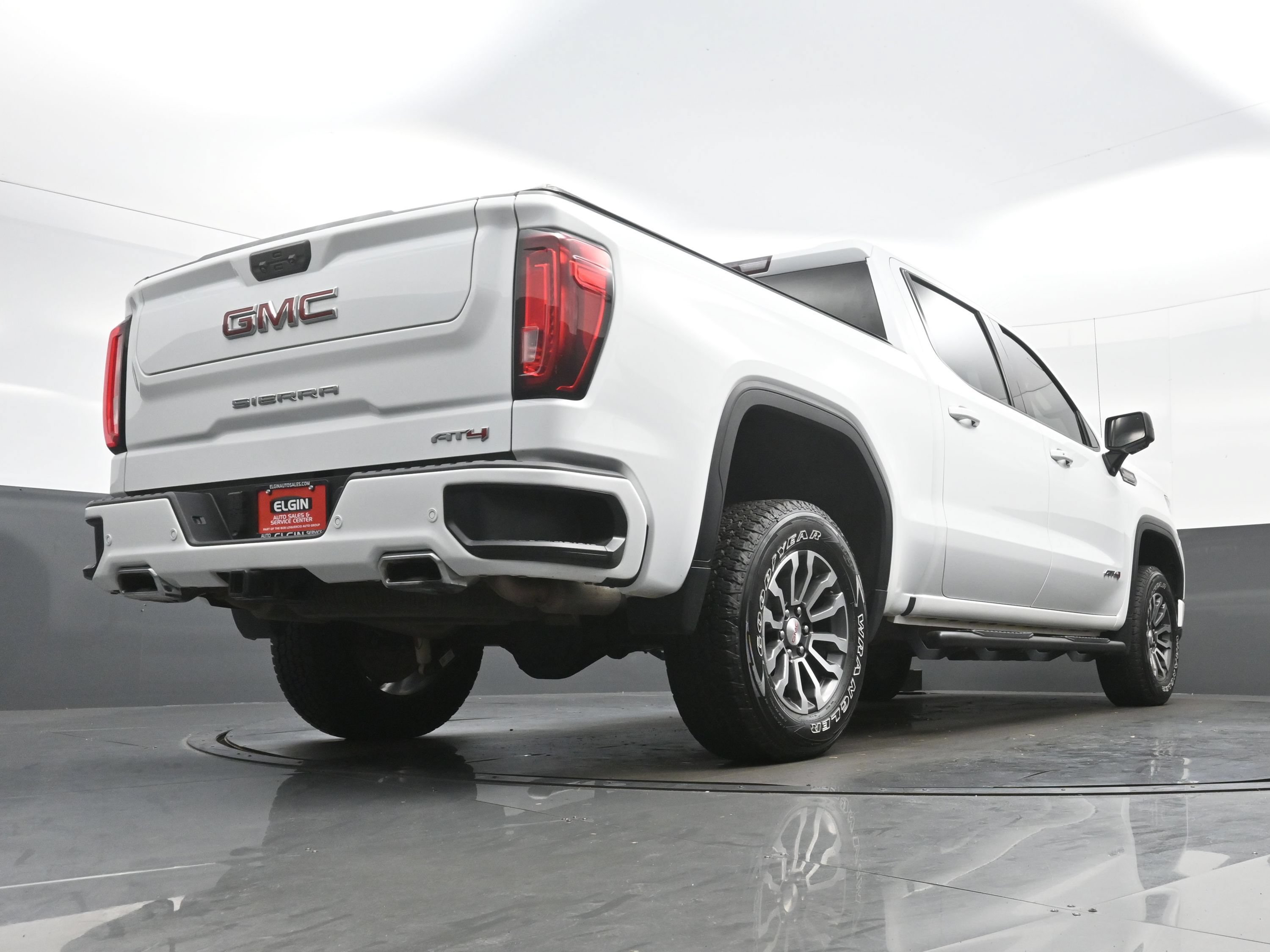 Used 2023 GMC Sierra 1500 AT4 AWD/4WD image 33