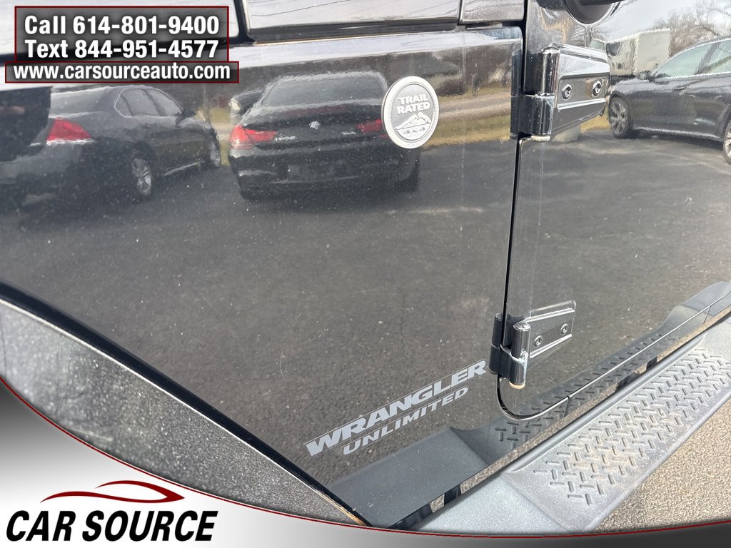 Used 2014 Jeep Wrangler Unlimited Sahara image 3