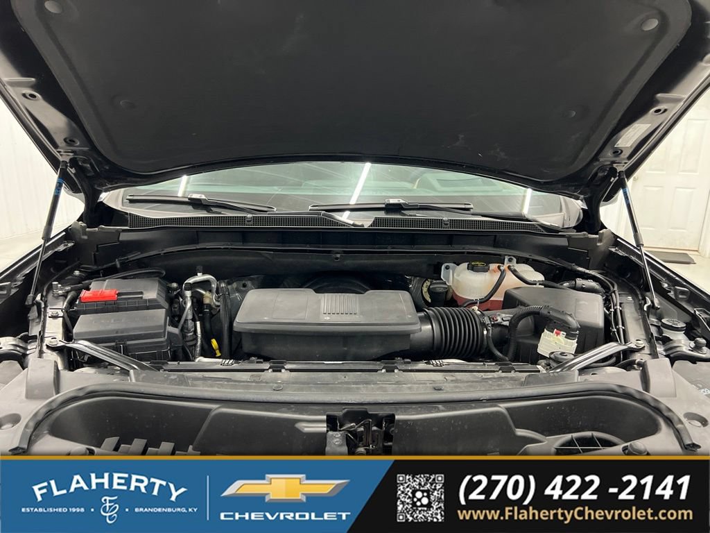 Used 2025 Chevrolet Suburban High Country AWD/4WD image 16