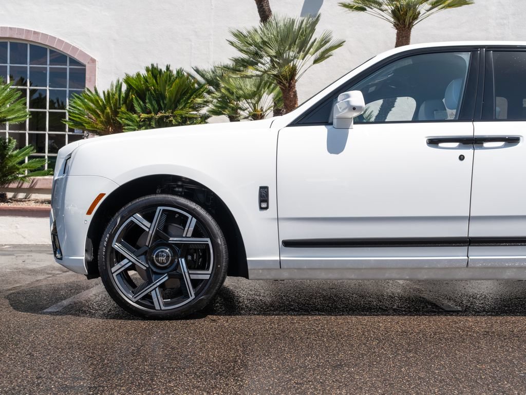 New 2027 Rolls-Royce Cullinan Black Badge AWD/4WD image 12