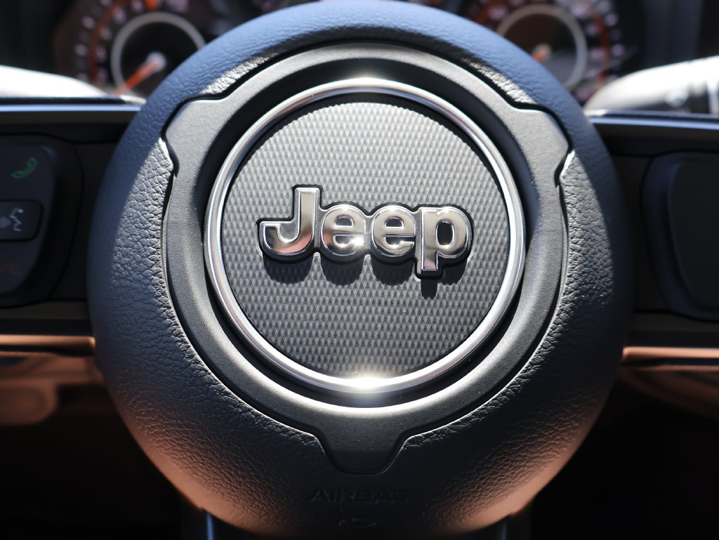 New 2026 Jeep Gladiator Sport AWD/4WD image 25