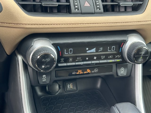 Used 2023 Toyota RAV4 XLE Premium FWD image 19
