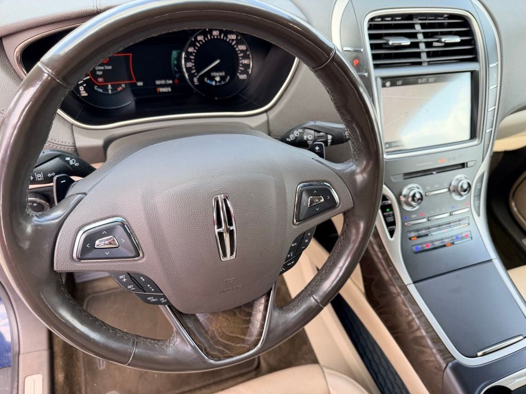 Used 2018 Lincoln MKX Reserve w/ Driver Assistance Package FWD image 26