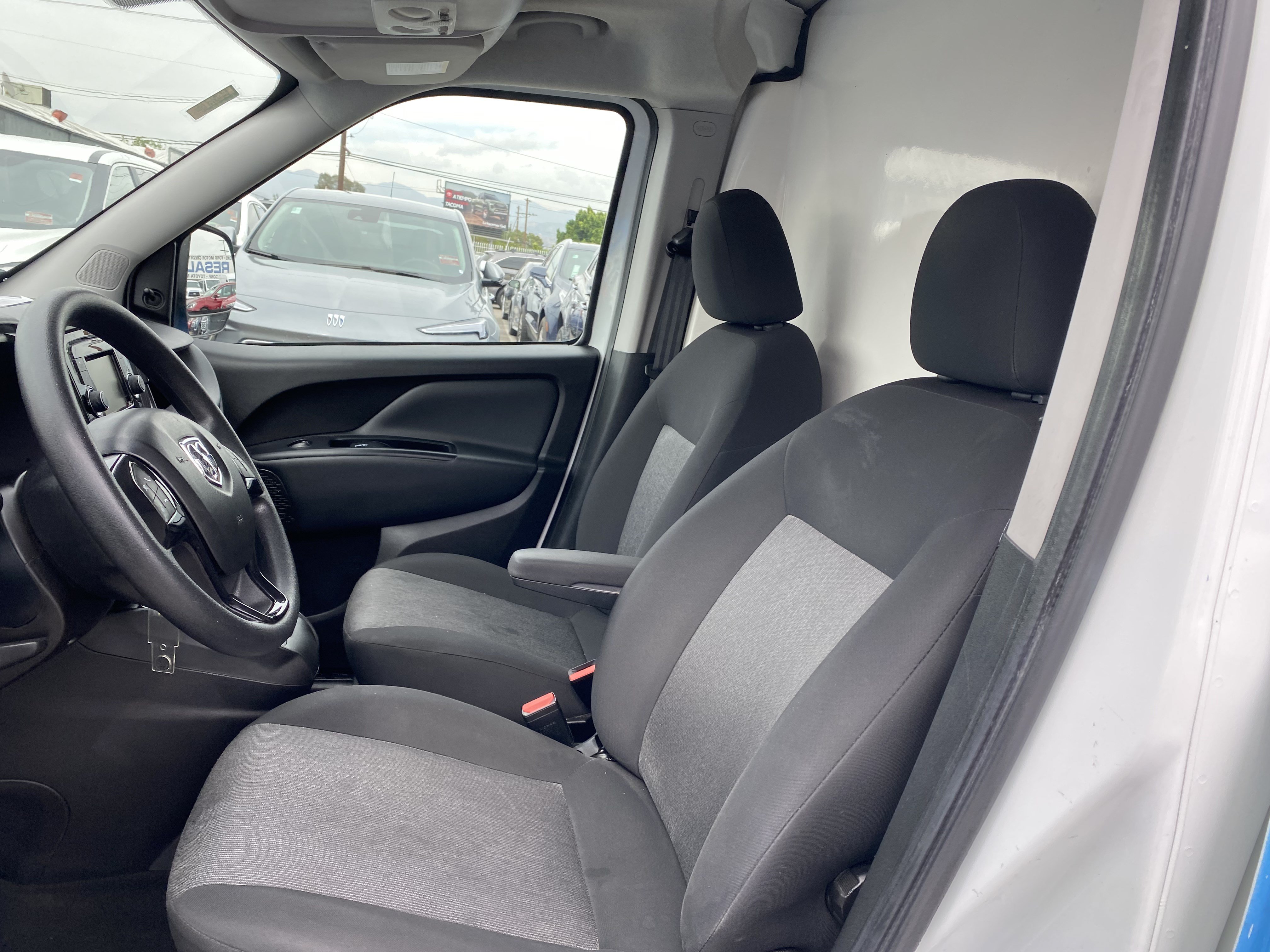 Used 2022 RAM ProMaster City Tradesman FWD image 12