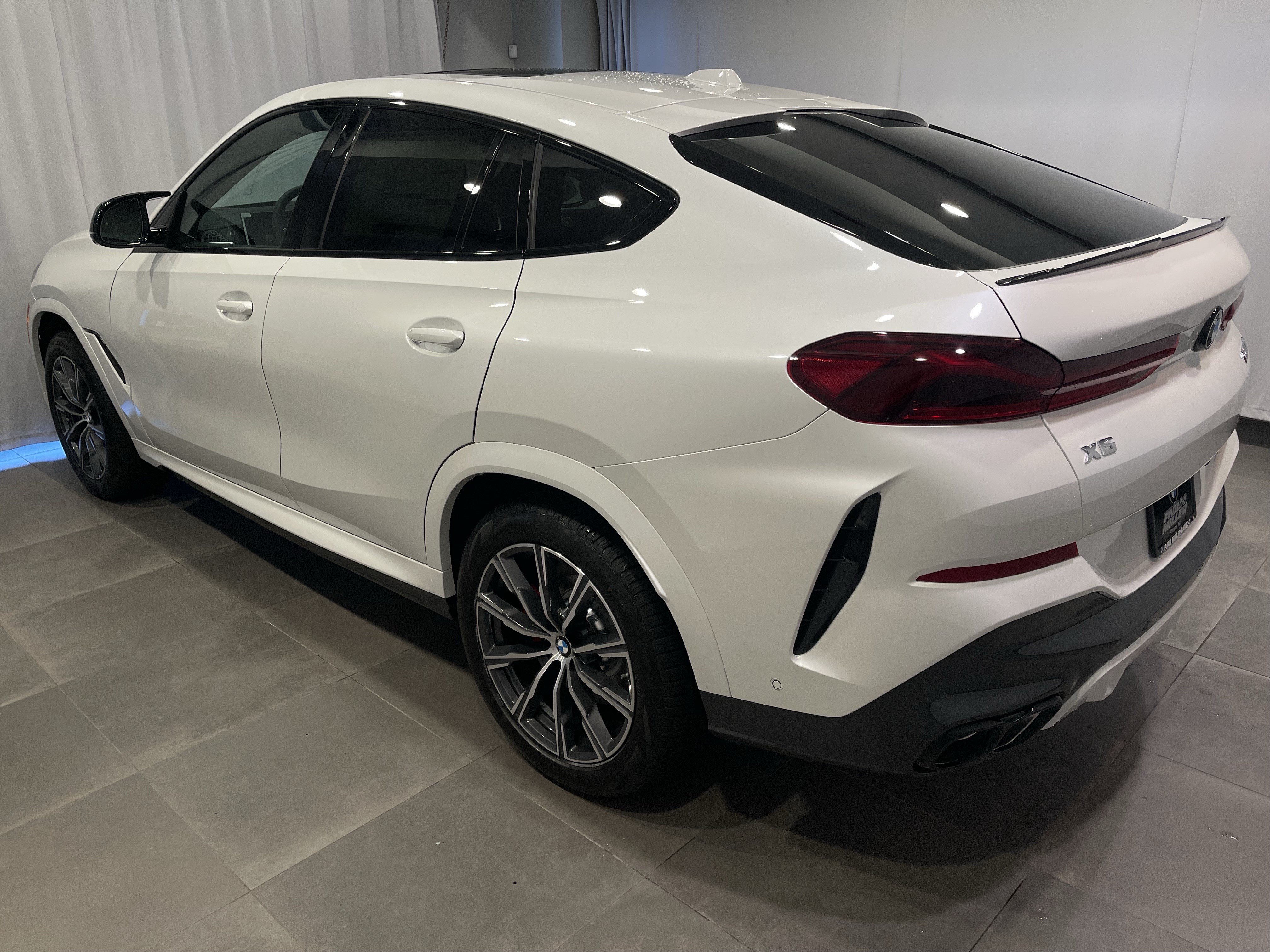 New 2027 BMW X6 M60i AWD/4WD image 4