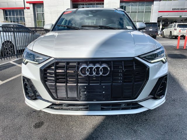 Used 2023 Audi Q3 2.0T Premium Plus w/ Premium Plus Package AWD/4WD image 3