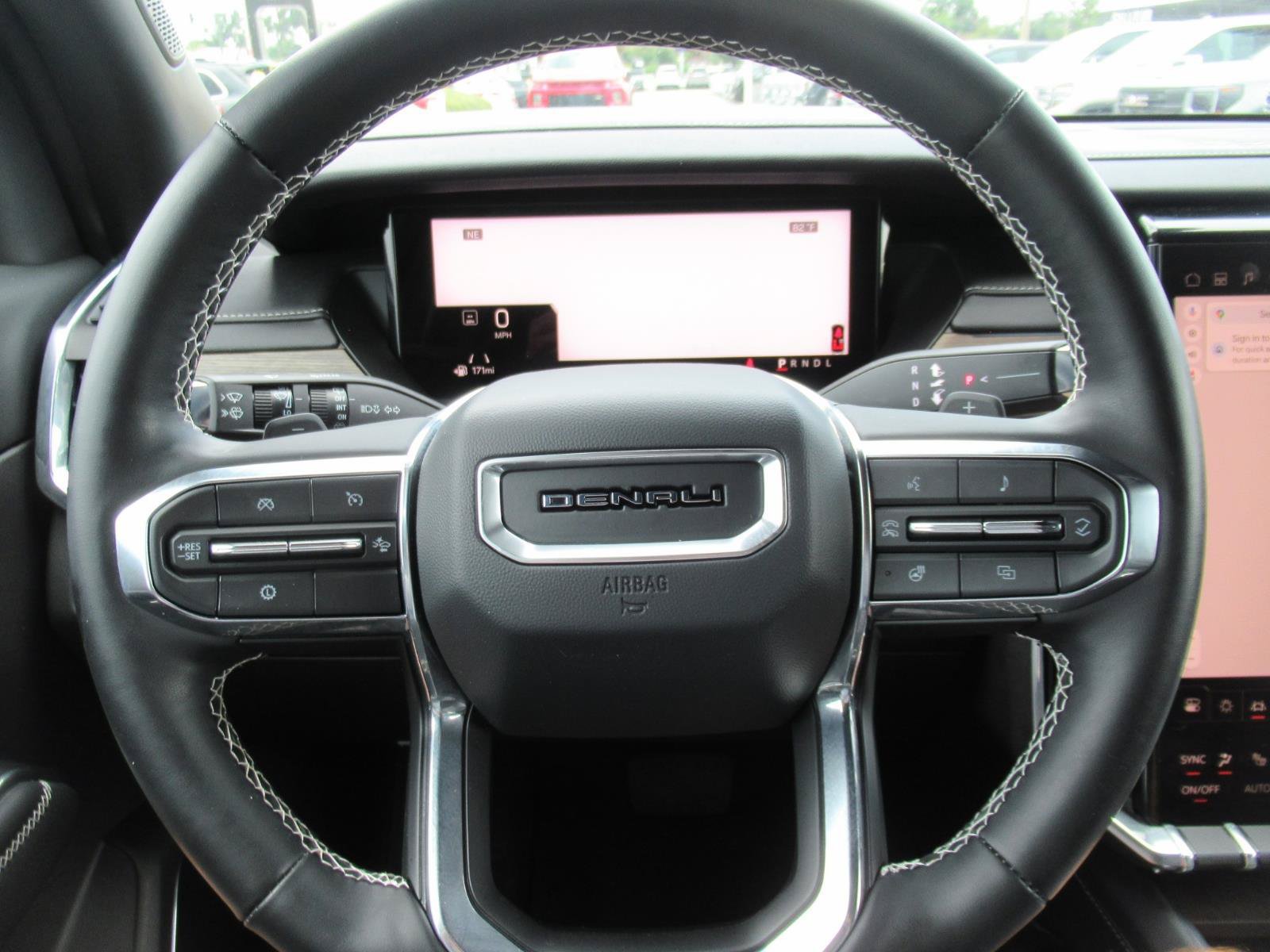 Used 2025 GMC Acadia Denali FWD image 24
