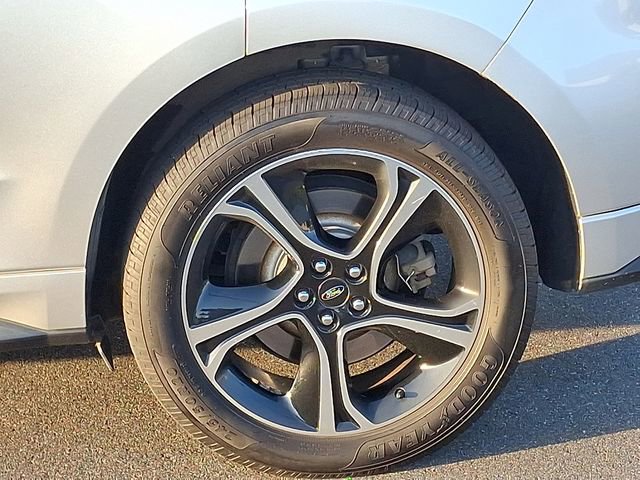 Used 2019 Ford Edge ST image 28