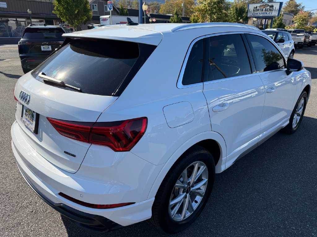 Used 2022 Audi Q3 2.0T Premium w/ Convenience Package AWD/4WD image 5