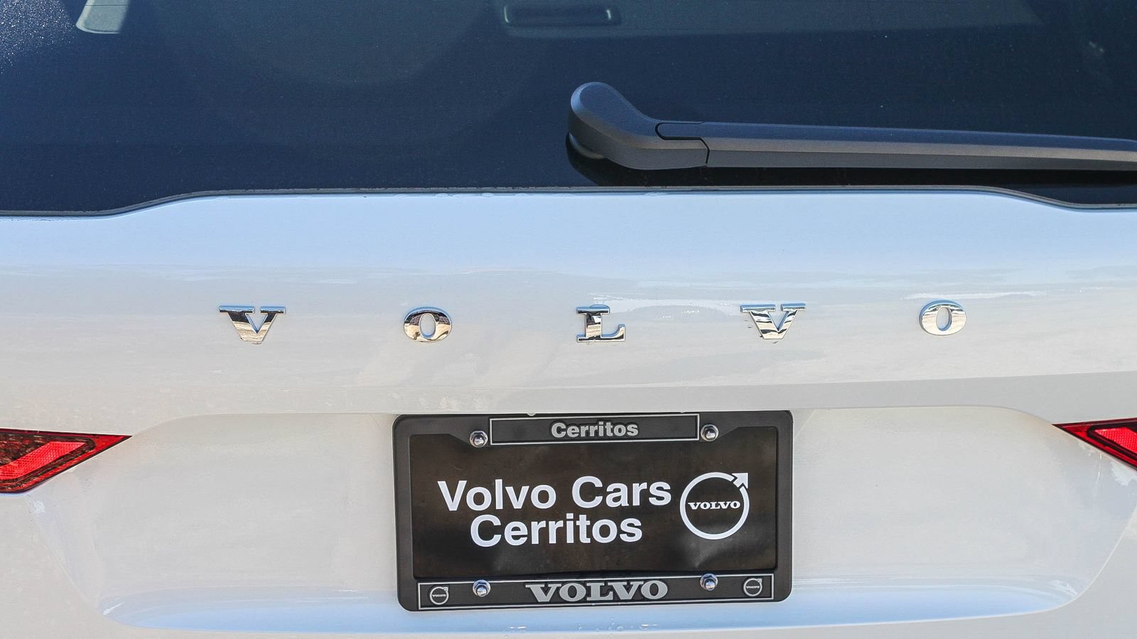 New 2026 Volvo XC60 B5 Plus w/ Climate Package PRO AWD/4WD image 24