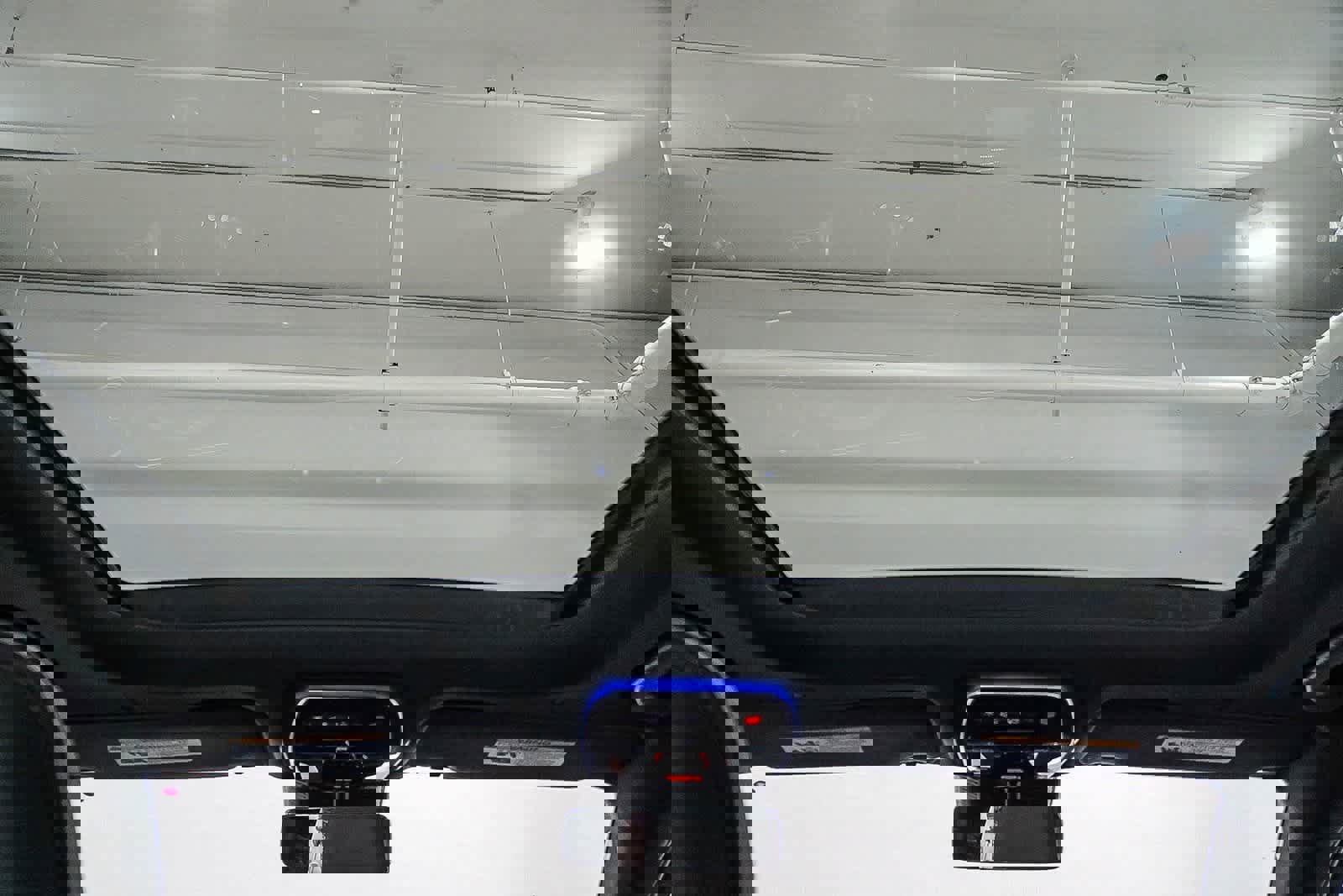 Used 2025 Mercedes-Benz GLC 300 4MATIC image 18