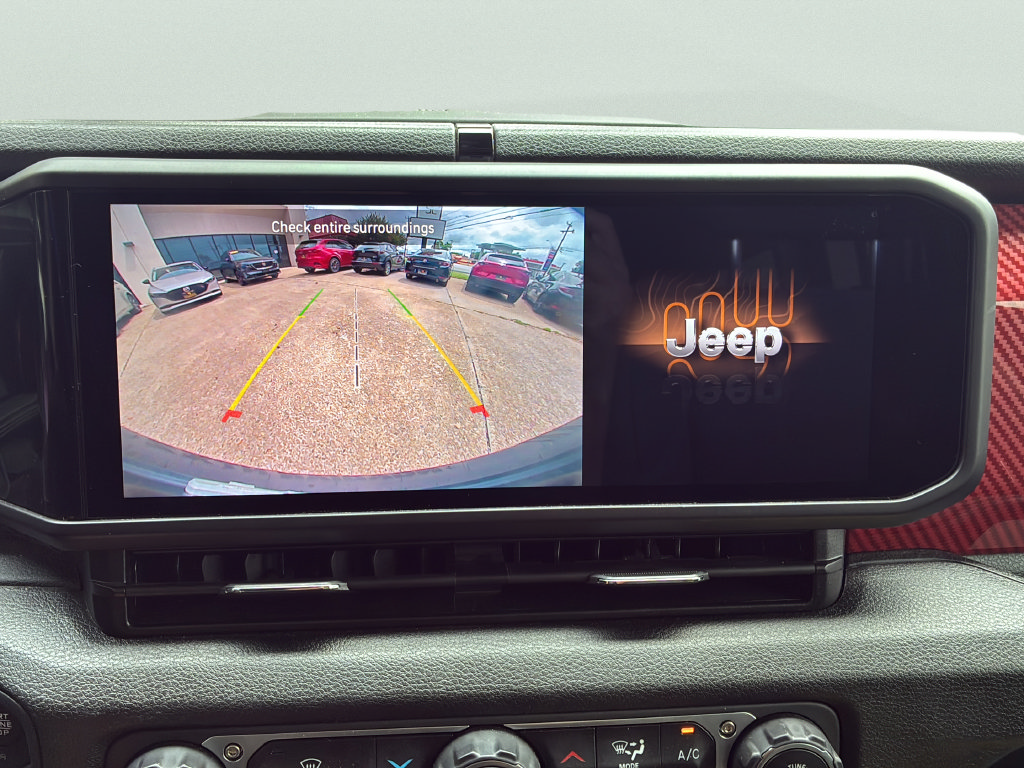 Used 2025 Jeep Wrangler Unlimited Sport AWD/4WD image 29
