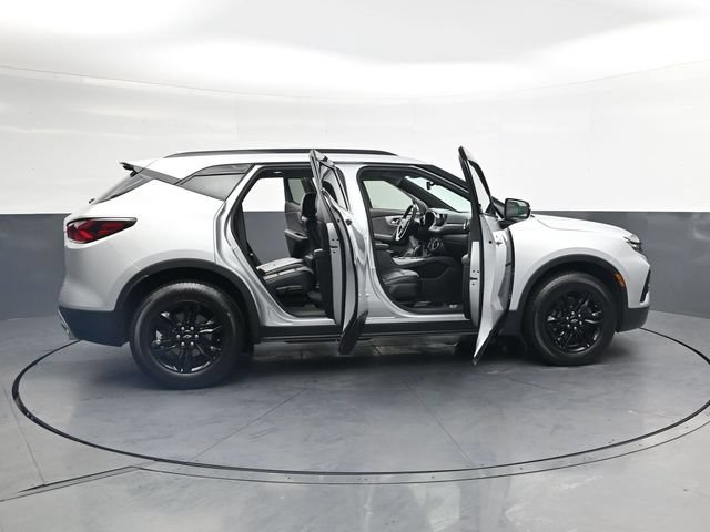 Used 2021 Chevrolet Blazer LT FWD image 40