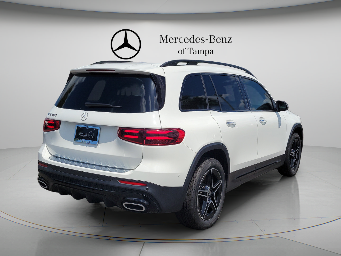 Certified 2024 Mercedes-Benz GLB 250 image 3