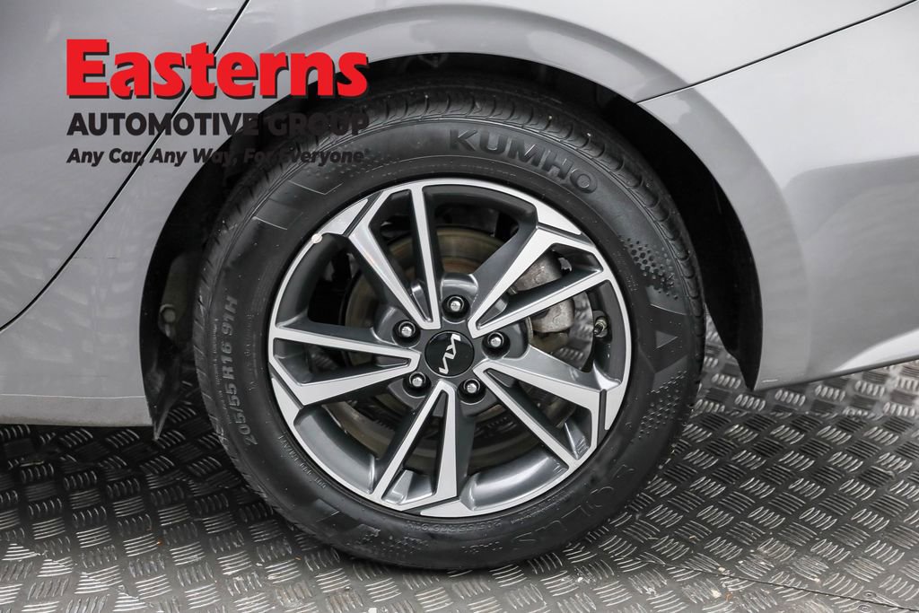 Used 2024 Kia Forte LXS image 31