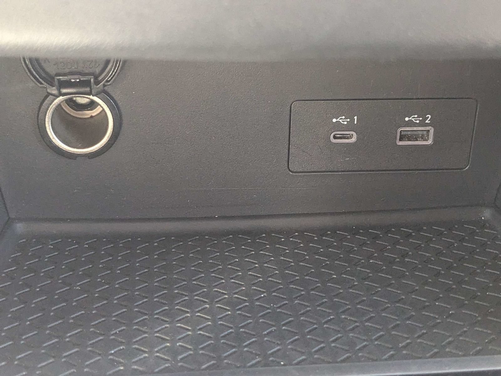 Used 2025 Nissan Pathfinder SV FWD image 26