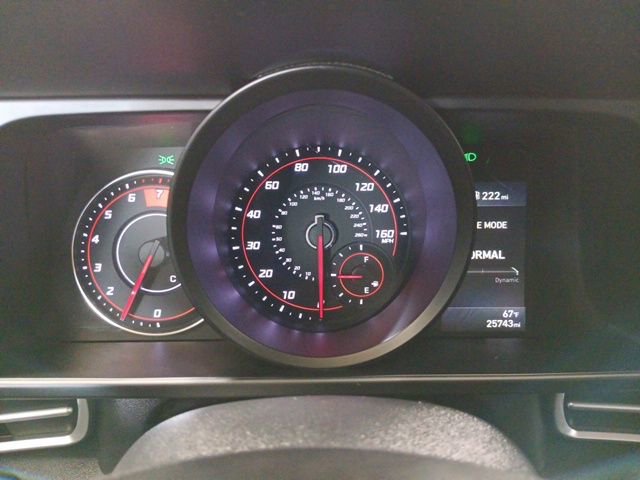 Used 2023 Hyundai Elantra SEL image 24