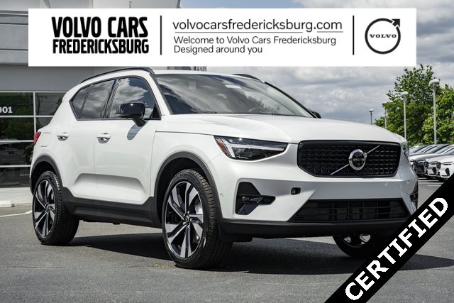 Certified 2025 Volvo XC40 B5 Plus w/ Protection Package Premier