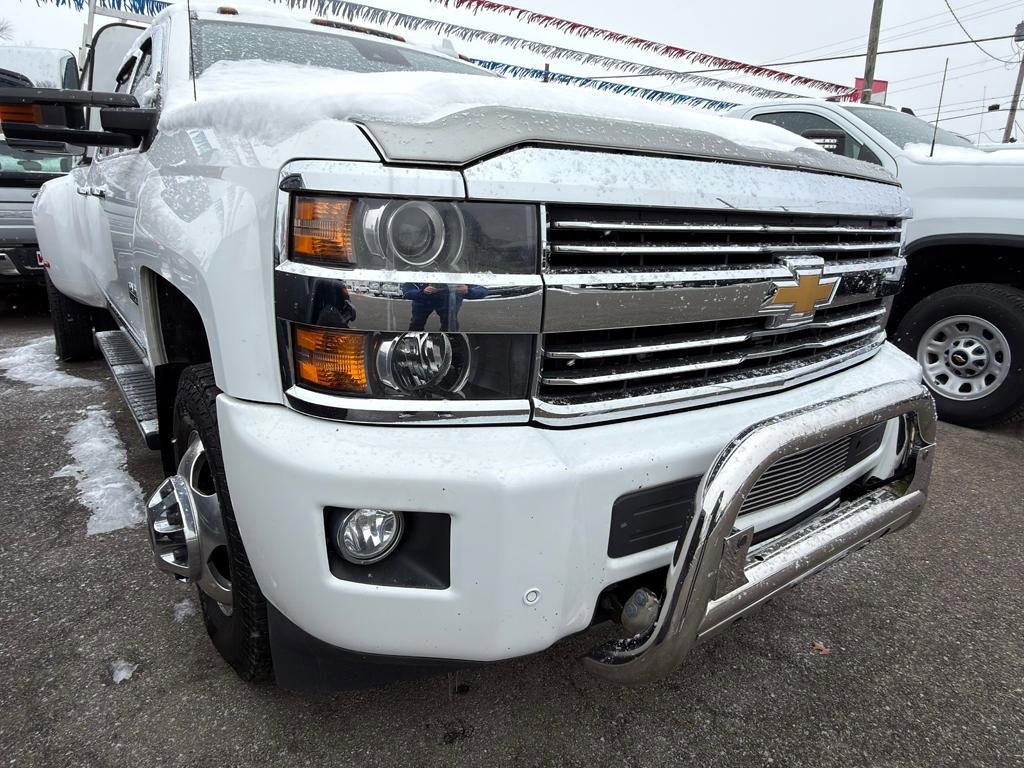 Used 2015 Chevrolet Silverado 3500 High Country w/ Duramax Plus Package image 40