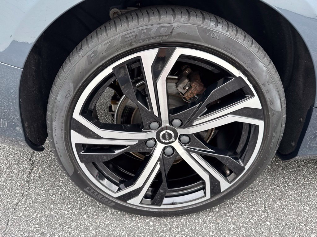 Used 2024 Volvo S60 B5 Plus w/ Protection Package Premier AWD/4WD image 9