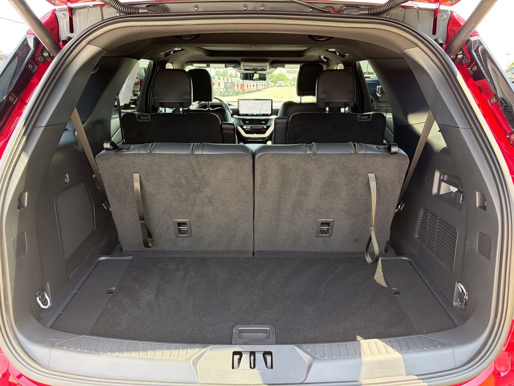 Certified 2025 Ford Explorer ST-Line w/ Premium Package AWD/4WD image 15