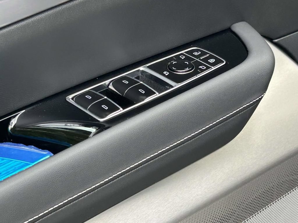 New 2027 Cadillac Vistiq Sport AWD/4WD image 18