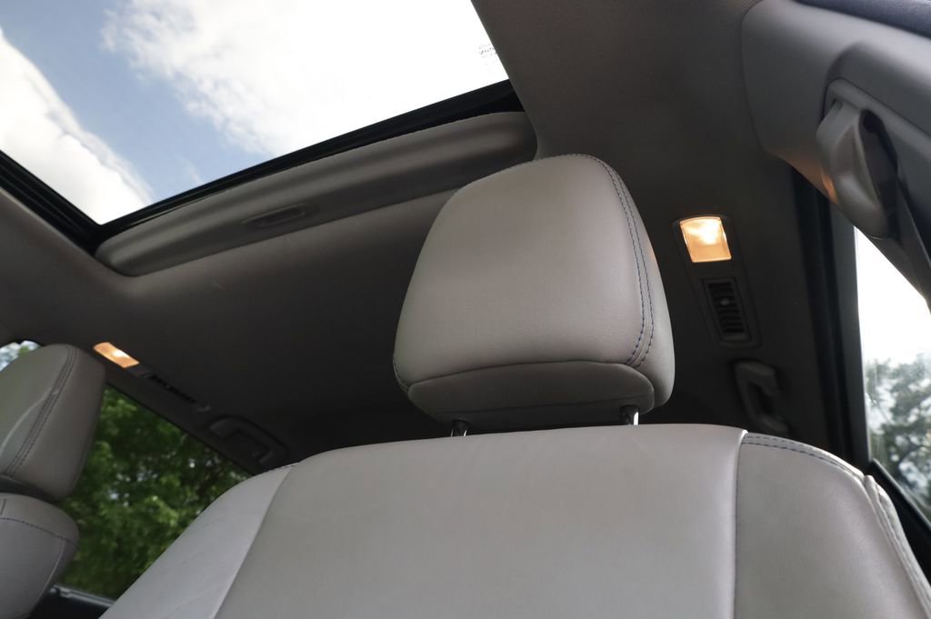 Used 2018 Toyota Highlander XLE image 14