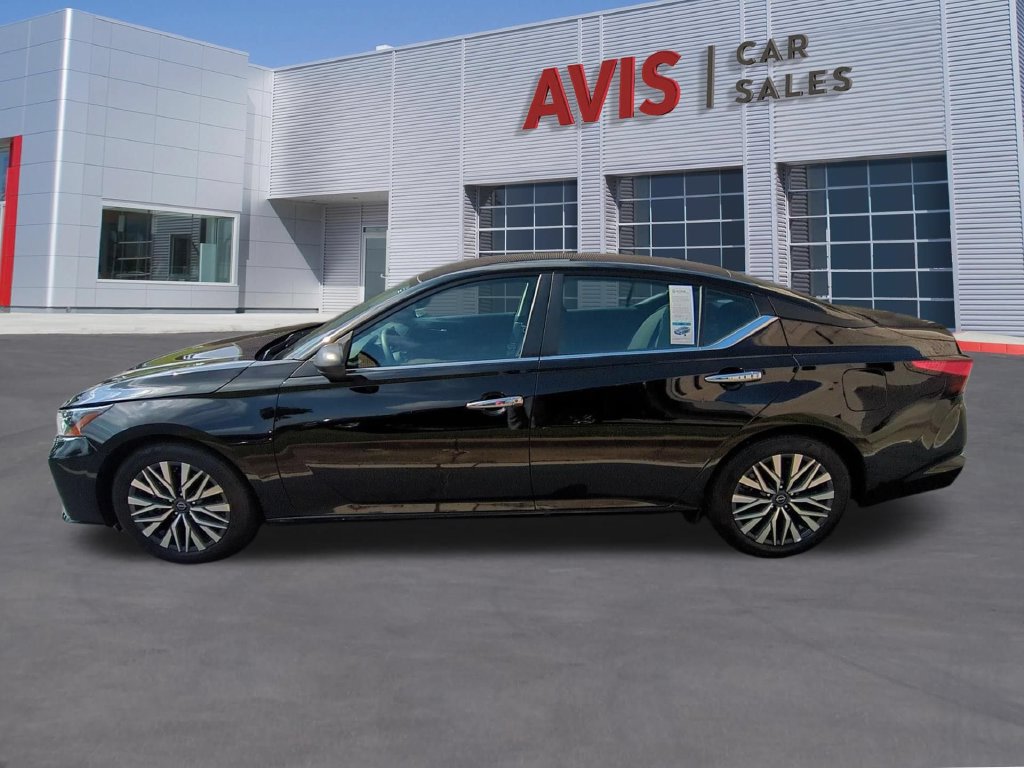 Used 2025 Nissan Altima 2.5 SV FWD image 10