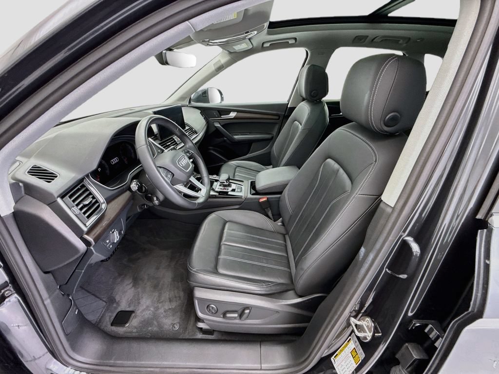 Used 2023 Audi Q5 2.0T Premium Plus w/ Premium Plus Package AWD/4WD image 17