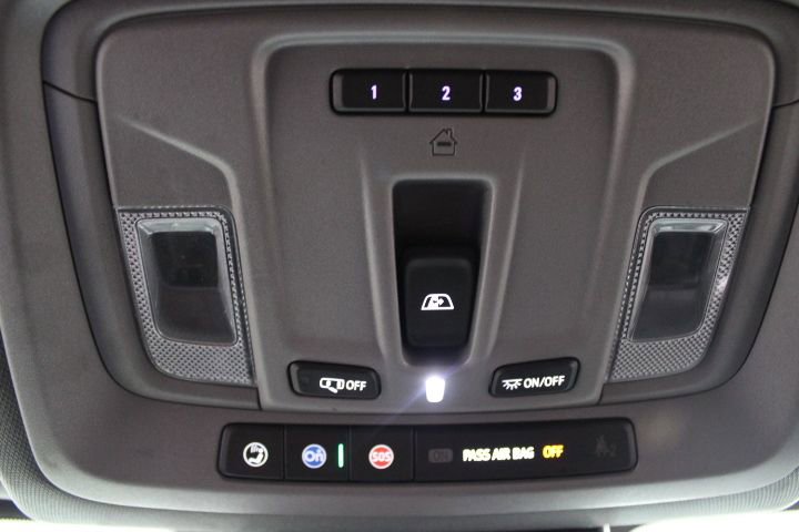 Used 2024 GMC Sierra 2500 SLT w/ SLT Convenience Package image 45