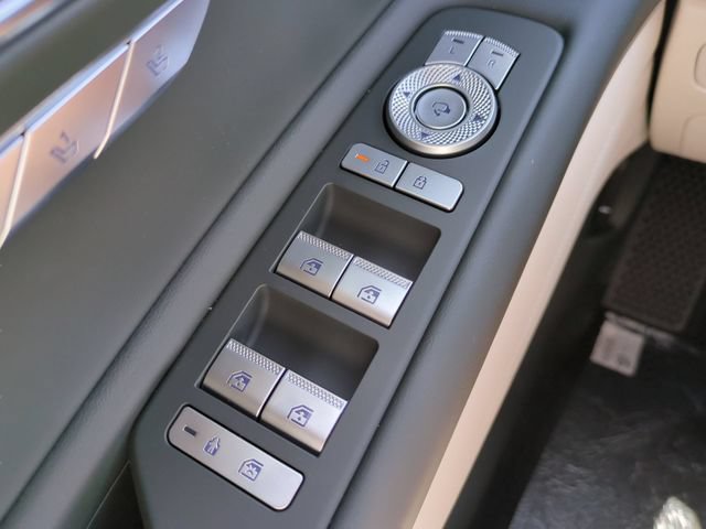 Used 2025 Genesis GV80 2.5T Standard AWD/4WD image 20